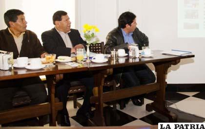 Autoridades del Ministerio de Minería