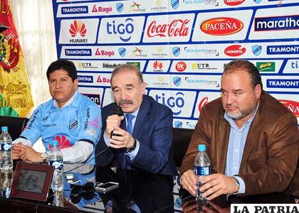 Durante la presentación de Eduardo Villegas como D.T. de Bolívar