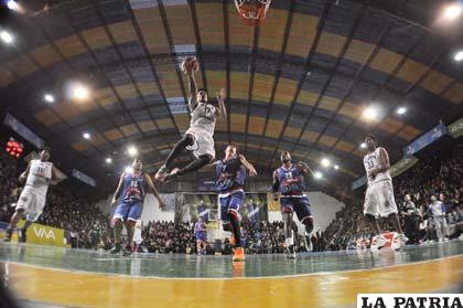 CAN logró vencer a La Salle para sellar su clasificación a la ronda final