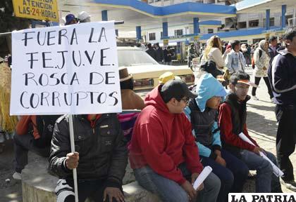 Ciudadanos de El Alto piden renovar a la dirigencia de la Fejuve alteña ante los actos de corrupción