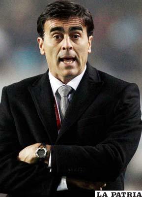 Gustavo Quinteros, D.T. de la selección de Ecuador