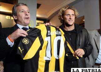 Diego Forlán vestiría la 10 de Peñarol