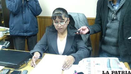 La presidenta del TEDO, Lucy Cruz
