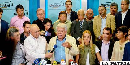 Felipe González en conferencia de prensa