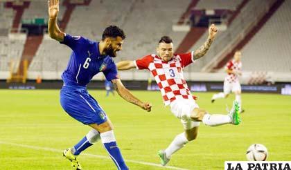 La acción de juego entre Croacia e Italia en Split (1-1) /meridiano.com