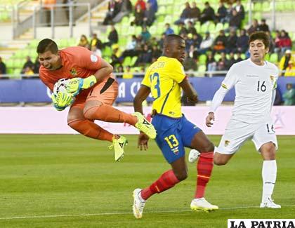 Romel Quiñónez fue la figura del partido /AS.COM