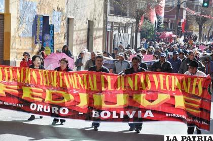 Dirigencia de la Fedjuve encabezó marcha contra los panificadores