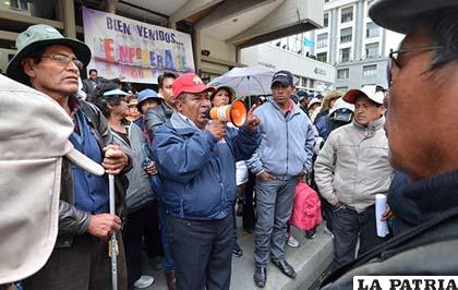 Amadeo Tapia en una movilización en protesta contra el decreto 28761 /lostiempos.com