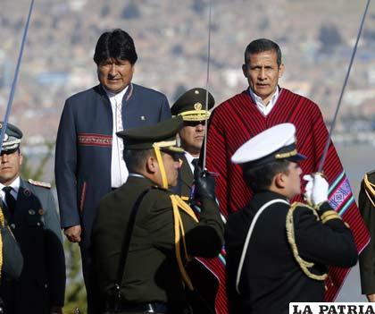 Los presidentes de Bolivia, Evo Morales y de Perú, Ollanta Humala /APG