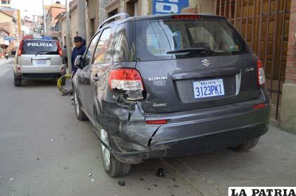 Un vehículo estacionado pagó las consecuencias de la colisión