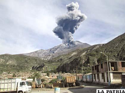 Volcán San Pedro de Ubinas /grupoiniciativaanticorrupcionilo.blogspot.com