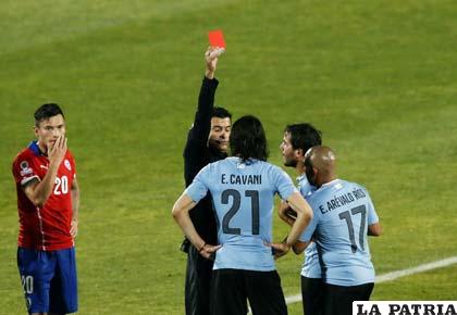El cotejo cambió de rumbo con la expulsión de Cavani /AS.COM