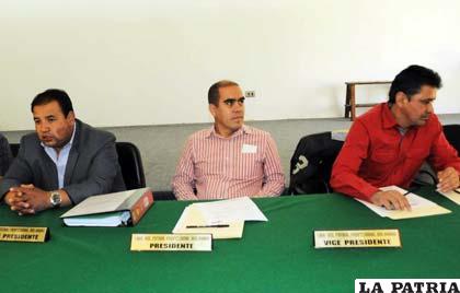 Los ligueros se reunieron ayer en Cochabamba /APG