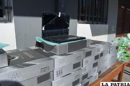 Computadoras que fueron entregadas por la Alcaldía al  colegio 