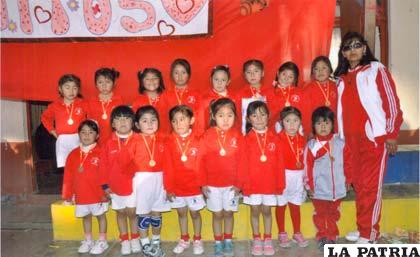 Las niñas de la Segunda Sección 