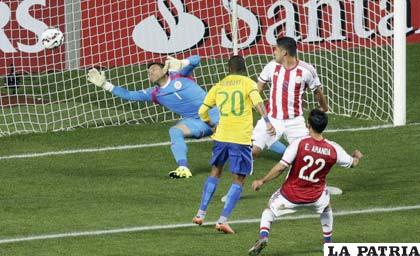 Brasil se adelantó con gol de Robinho /AS.COM