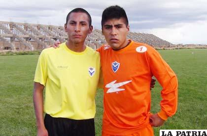 Kevin Fernández y Juan Morales esperan una oportunidad en el equipo