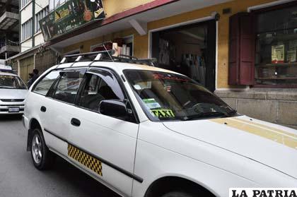 La mayoría de los taxistas no respetan las tarifas establecidas