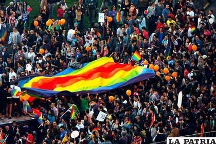 Chile marcha por la igualdad de género /gabitos.com