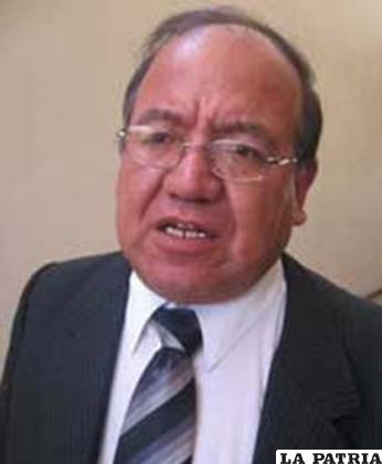 El nuevo presidente del CEUB, Gustavo Rojas