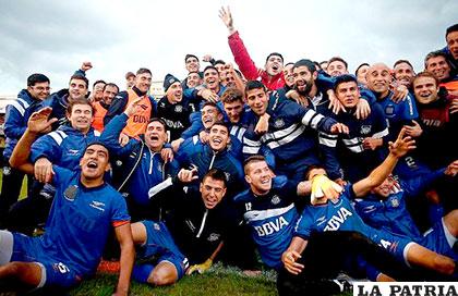 El festejo de los jugadores de Talleres tras ganar a All Boys