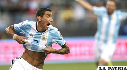Di María celebra el gol que anotó para Argentina /elliberal.com