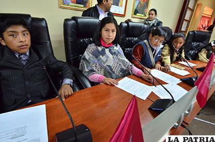 Brigada Infantil de Oruro sesionó por segunda vez en el año