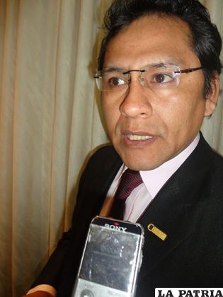 Luis Eduardo Zúñiga, expositor de curso organizado por la Cámara de Comercio de Oruro