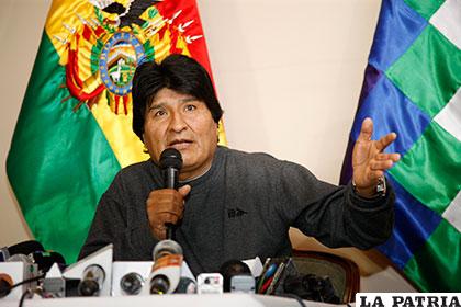 Presidente Morales pretende continuar jugando fútbol /APG