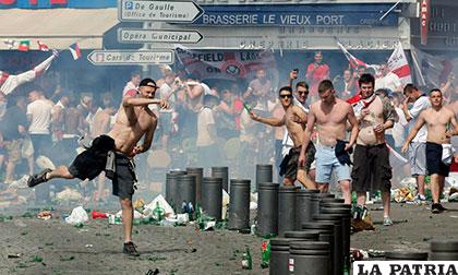 El exceso de alcohol provocó disturbios en las calles de París /AS.COM