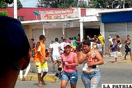 Crisis en Venezuela, personas optan por saqueos a tiendas comerciales /bbci.co.uk