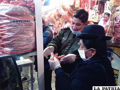 Comienza inspecciones a venta de productos característicos de la fiesta de San Juan