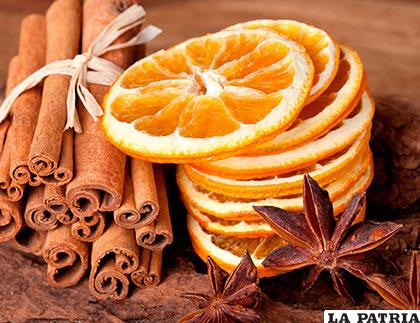 La naranja aporta vitamina C, esto ayuda a producir glóbulos blancos