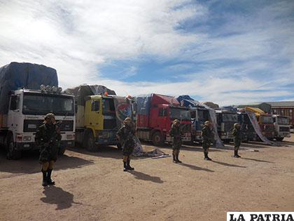Los camiones con mercadería de contrabando /2da. División