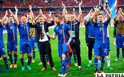 El festejo de los islandeses por la clasificación a octavos /sport.es