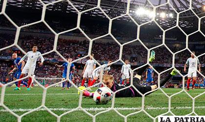 Sigthorsson marcó el segundo de Islandia para liquidar el partido /AS.COM