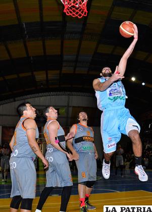 CAN venció en la ida a Vikingos 95-83