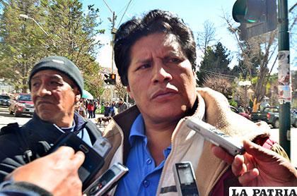 Pedro Challapa es del sector fabril y apoya el movimiento de los trabajadores