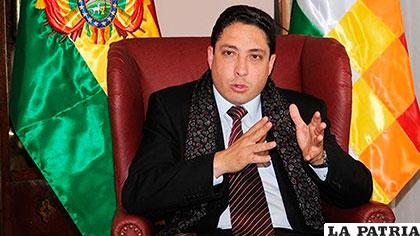 El ministro Arce afirma que se evalúa la propuesta de juicio abreviado para bolivianos detenidos en Chile /ERBOL