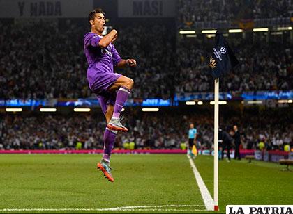 El festejo de Cristiano Ronaldo después de anotar el primero de Real Madrid /AS.COM