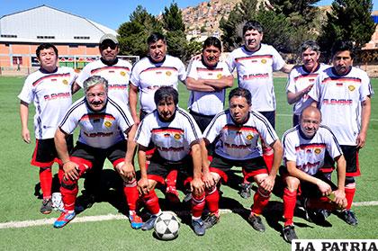 El plantel de Sitara empató con España FC 1-1 en la categoría 
Máster Honor