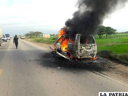 El motorizado se quemó en plena carretera