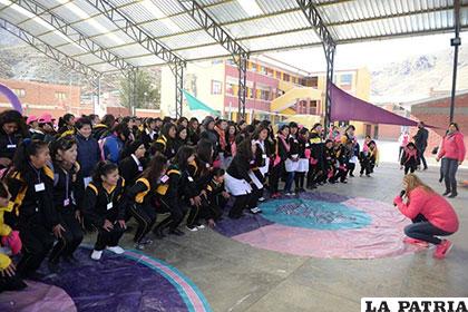200 niñas y adolescentes formaron parte del taller que encabezó Maricruz Ribera