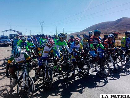 Buena cantidad de ciclistas participaron en la tercera jornada