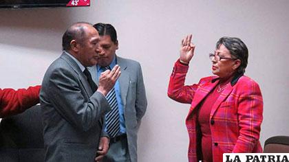 Durante la posesión de Roxana Sandy como nueva jefa médica regional a.i. de la CNS de Oruro