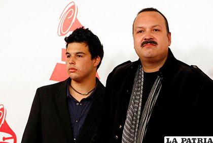 El hijo de Luis Aguilar (Izq.) debe pagar su error ante la justicia /univision.com