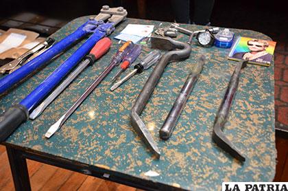 Las herramientas utilizadas por los delincuentes para ingresar a las casas /Archivo