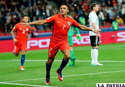 Alexis Sánchez anotó el gol de apertura en favor de Chile /zetaestaticos.com