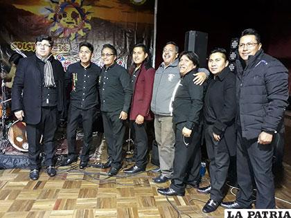 Grupo Raymi Bolivia se presentó en el Paraninfo Universitario /José Lazarte