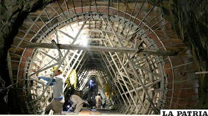 Trabajos que se realizan en el túnel de Hidroeléctrica San José /ANF